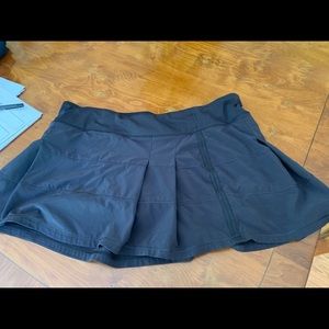 Lululemon quick pace skirt 10